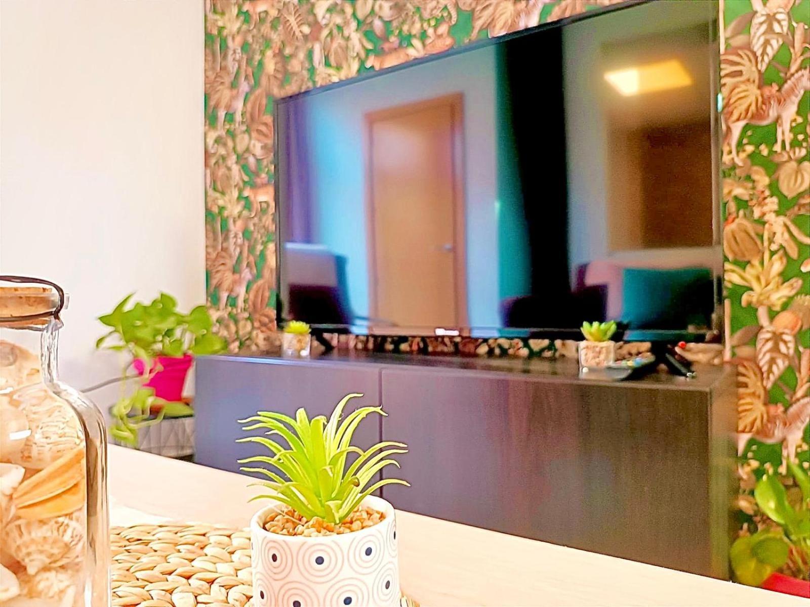 Apartamento El Bambu Cerca Del Mar Málaga Exterior foto